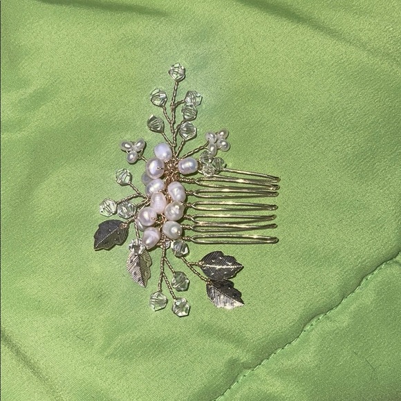 - NWT Dareth colburn hair broach - Picture 1 of 4